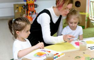 찾아오는 체험학습 vs 현장학습 장단점 비교